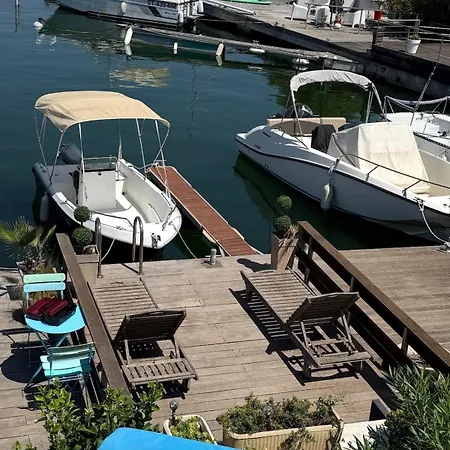 Belle Marina En Duplex Avec Bateau Le Grau-du-Roi